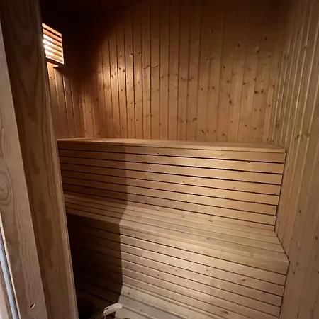 Apartamento Cozy Getaway Sauna And Terrace